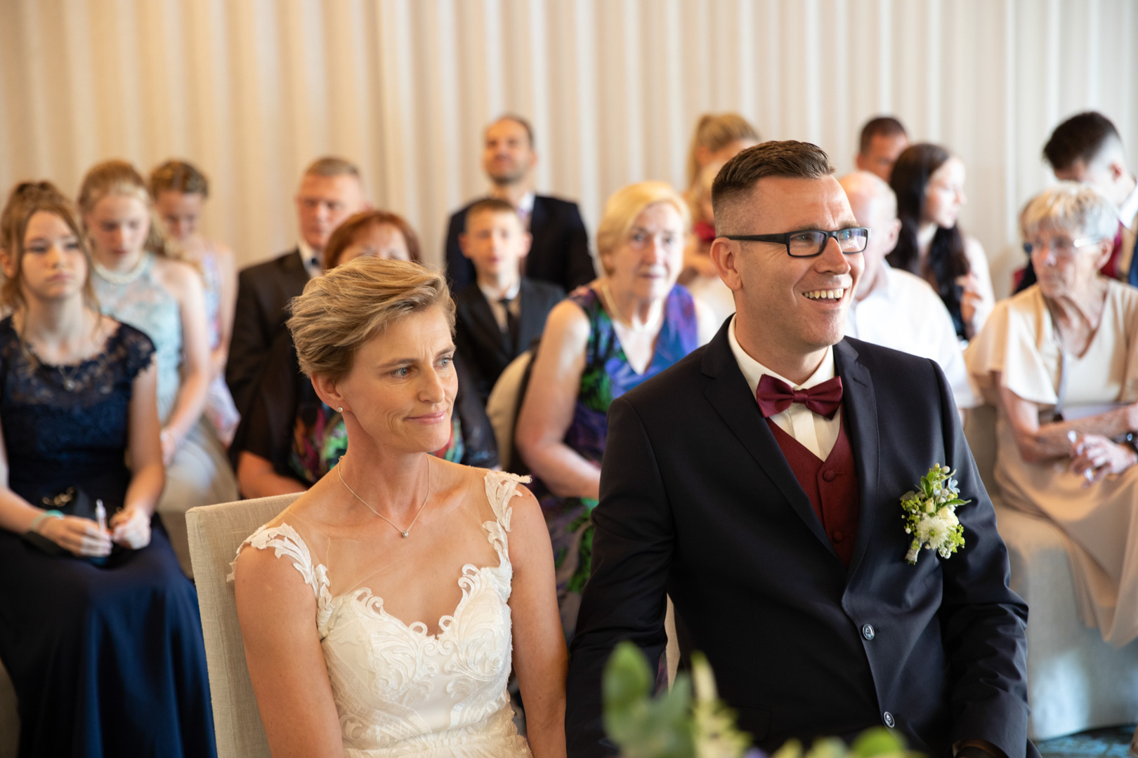 Brautpaar im Standesamt